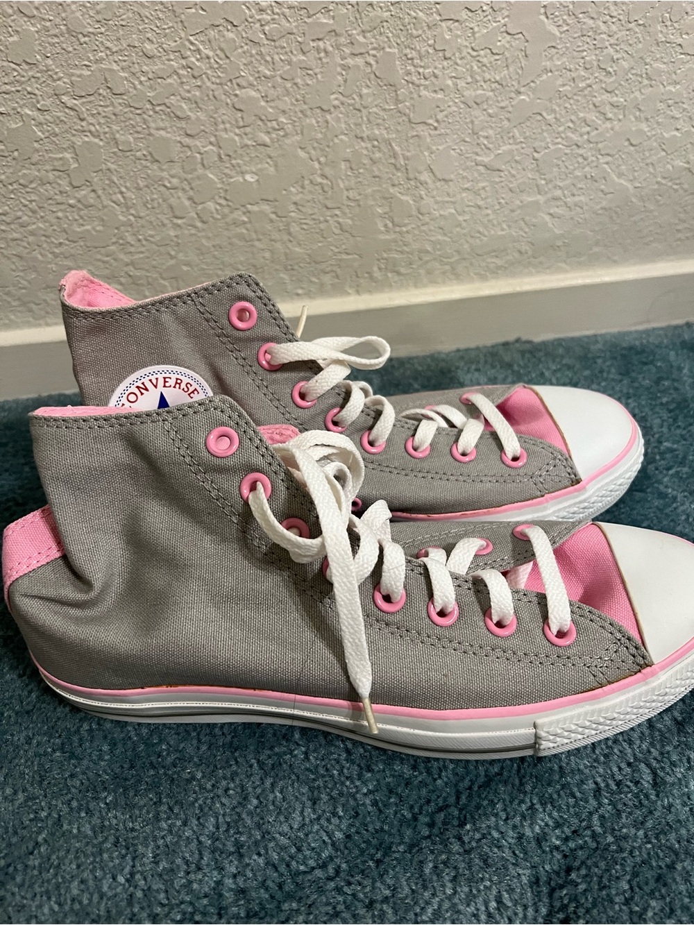 Converse Women’s Gray and Pink High-Top Sneakers